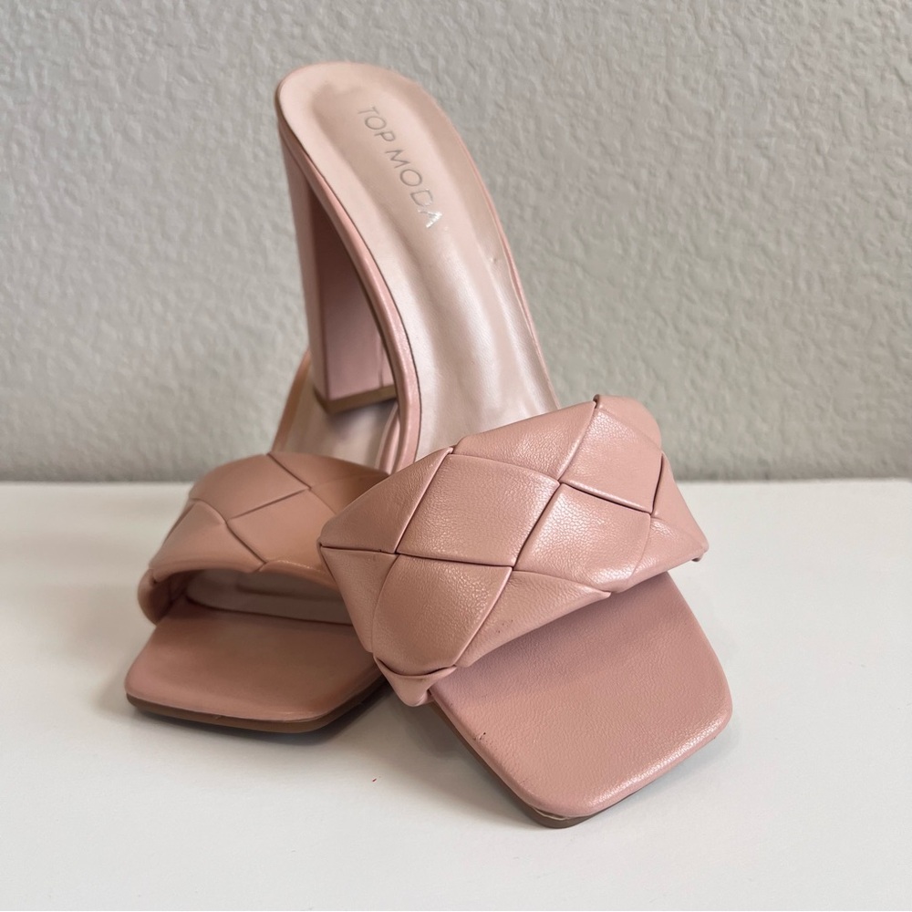 Square toe chunky quilted mule sandals